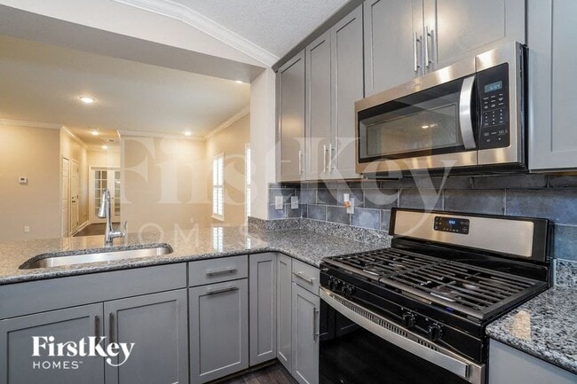 Photo - 725 Chandler Dr