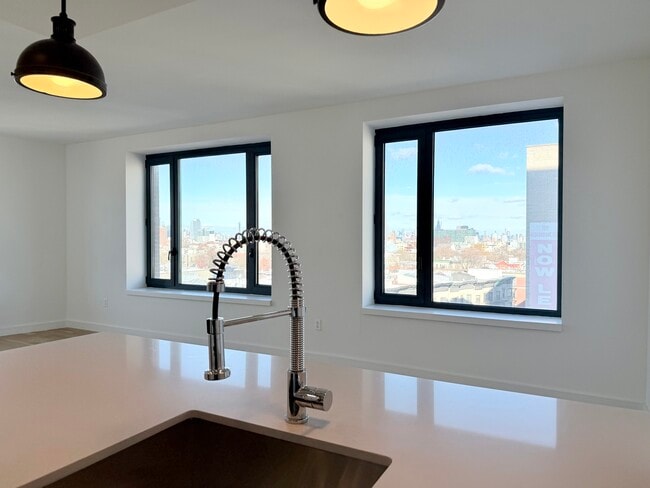 Photo - 409 Eastern Pkwy