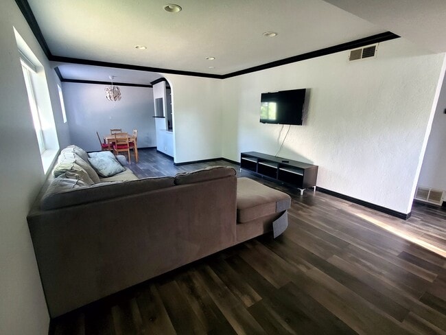 Photo - 4755 W 4895 S