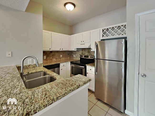 Photo - 955 Juniper St NE