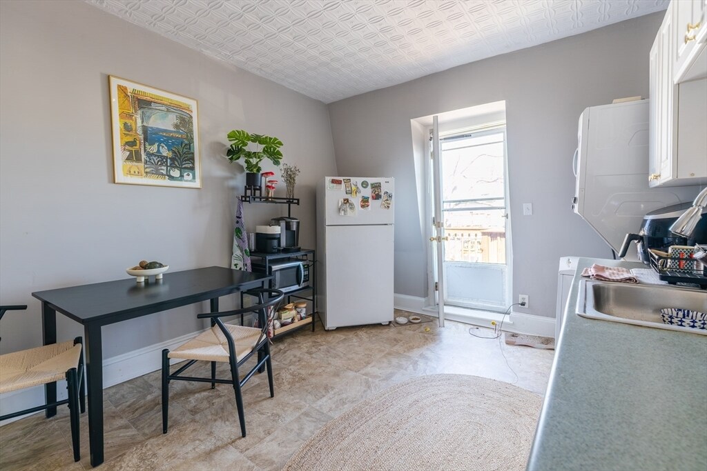Photo - 158 K St Unit 3