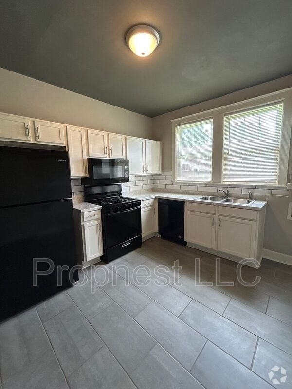 Building Photo - 316 S Cleveland St Rental