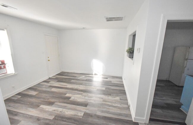 Photo - 2120 Kennesaw Dr