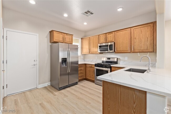 Building Photo - 2346 Amana Dr Rental