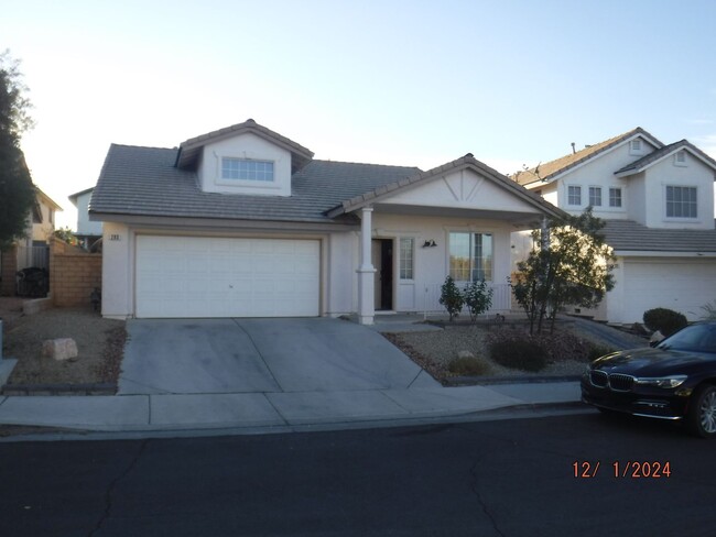 SINGLE STORY HOME, 2 BED, 2 BATH, CLOSE TO... - SINGLE STORY HOME, 2 BED, 2 BATH, CLOSE TO...