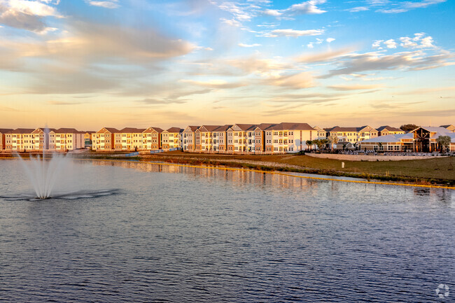 The Carlton at Lake Dexter - The Carlton at Lake Dexter Apartments