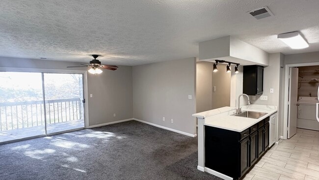 Photo - 8919 Eagleview Dr