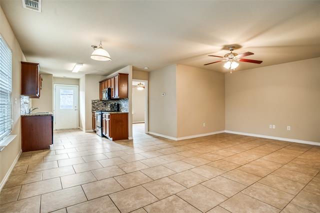 Photo - 811 E College St