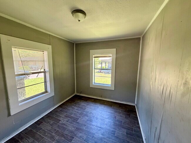 Photo - 2602 6th Ave N