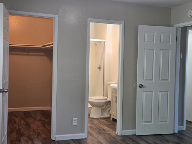 Photo - 25684 Spring Dr Unit D