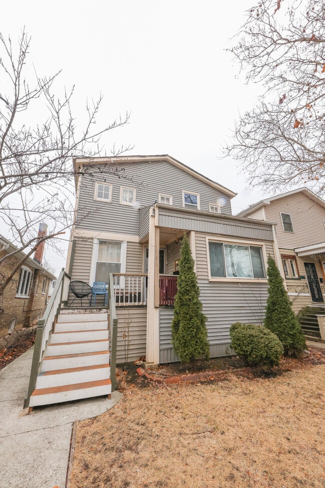 Building Photo - 5351 N Kimball Ave Unit #1