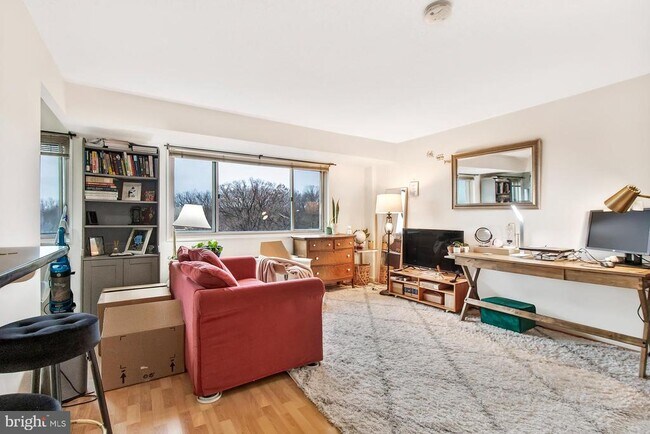 Photo - 2500 N Van Dorn St Unit 918