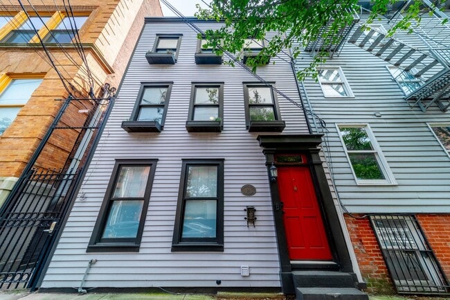 Building Photo - 56 Erie St Rental