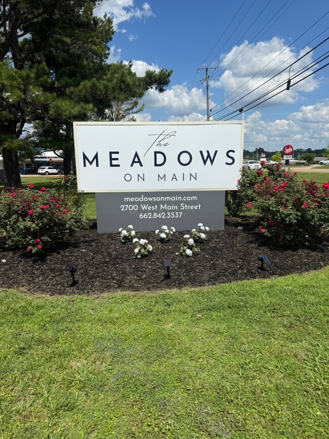 Building Photo - The Meadows on Main