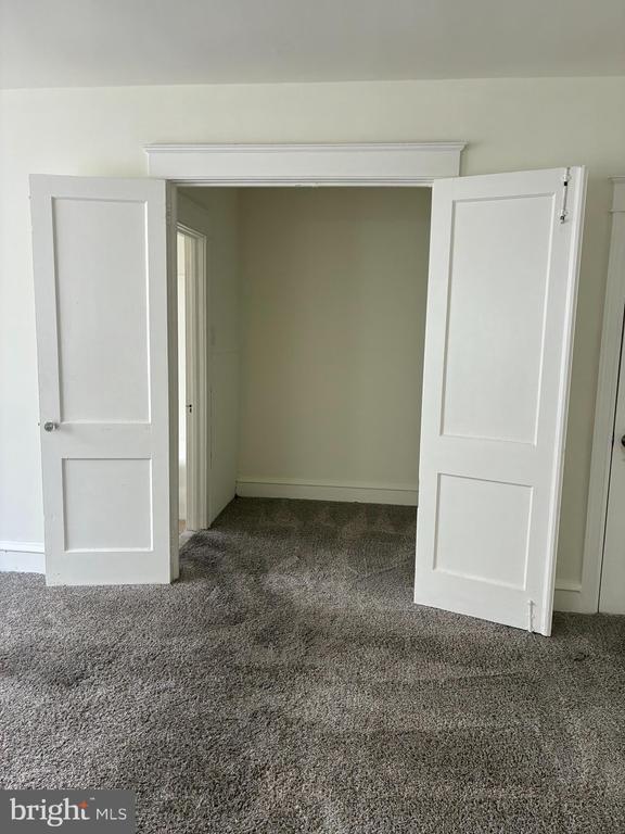 Building Photo - 260 N Wycombe Ave Unit 201