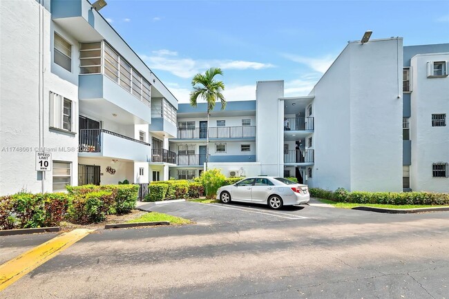 Building Photo - 2496 SW 17th Ave Unit 5307-5307 Rental