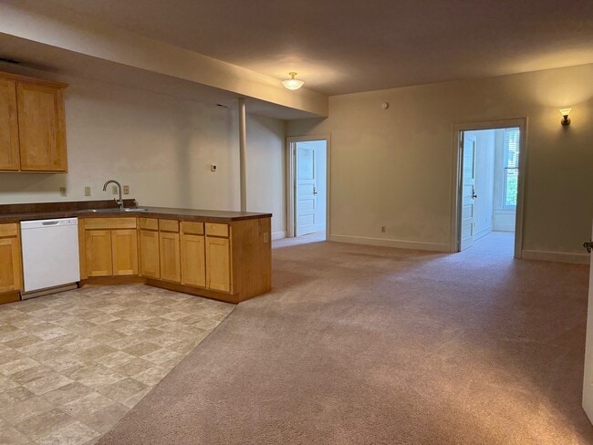 133 - Abodes Downtown (Franklin Apts)