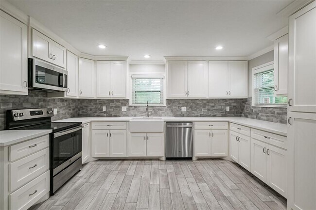 Photo - 6816 Hwy 35 Bypass