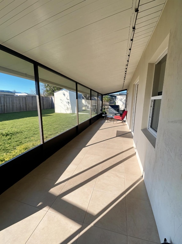 Photo - 6048 Merril St