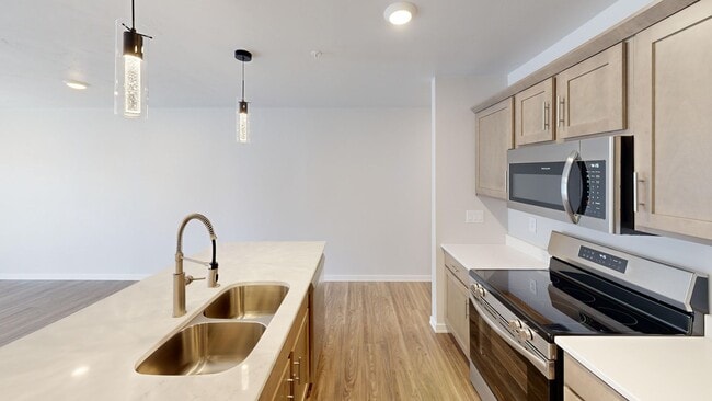 Legacy Creekside Apartments