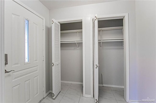 Photo - 116 W Enfield Rd