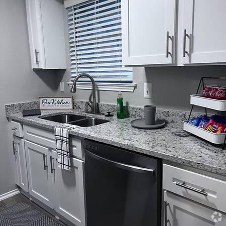 Renovated kitchen - Sterling Crest Rental