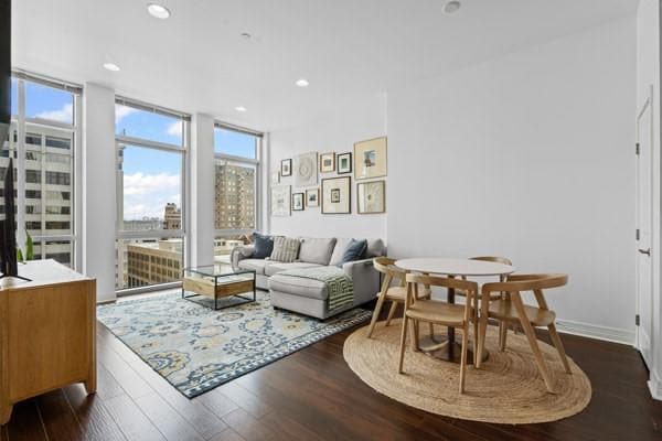 Building Photo - 500 Throckmorton St Unit 1010