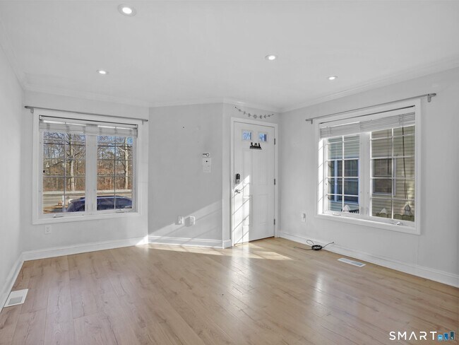 61 Riverside Ave Unit 1