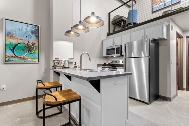 Photo - City Center Lofts (CCL)