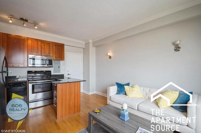 Photo - 732 W Bittersweet Pl Unit 406