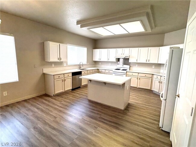 Photo - 8504 Crest Hill