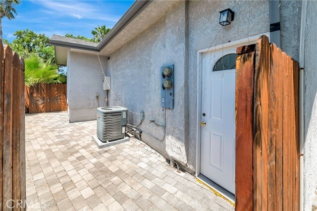 Photo - 10163 Petit Ave