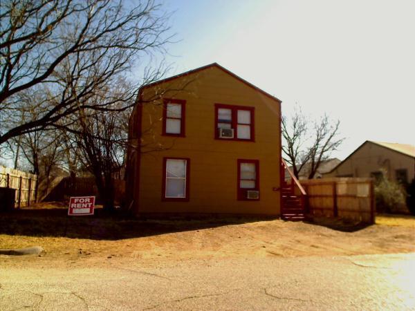 Building Photo - Weekly-1517 Avenue D Unit 1517 A Down
