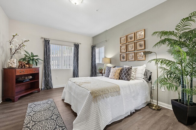 Photo - Crescent Heights Luxury Apartment Homes