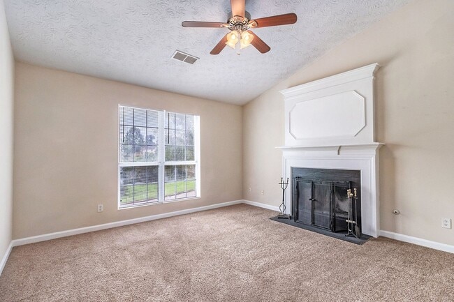 Photo - 4474 Thornwood Crescent