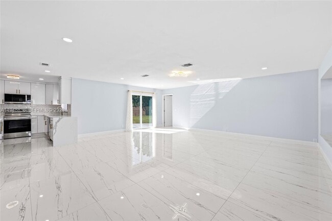 Photo - 1720 SW 13th St