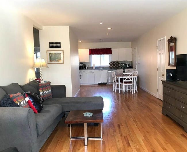 Photo - 58 Kent St Unit 2A