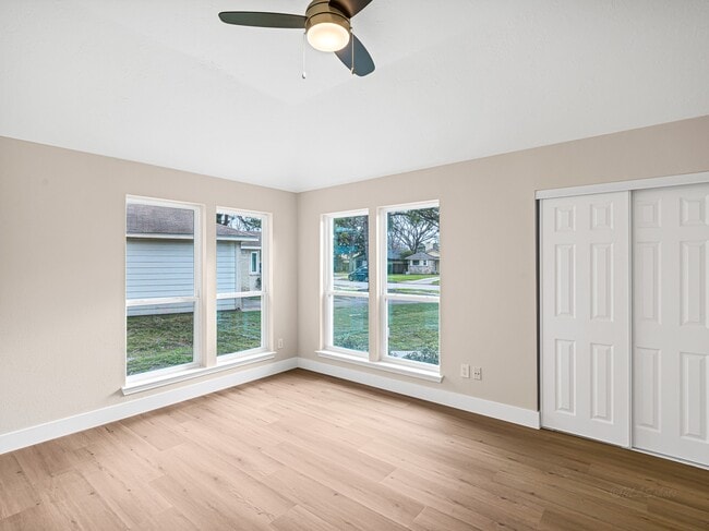 Photo - 9254 Autumnsong Dr