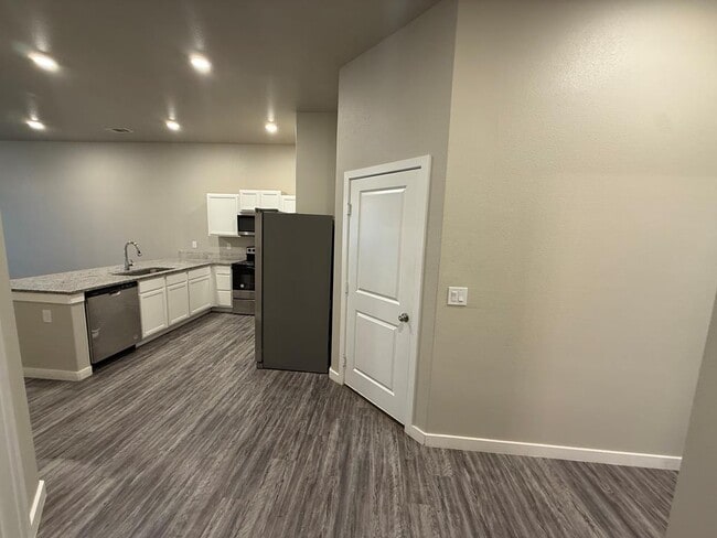 Photo - 67 Maverick Dr