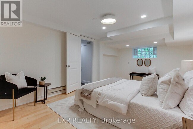 Photo - 306 Sackville St