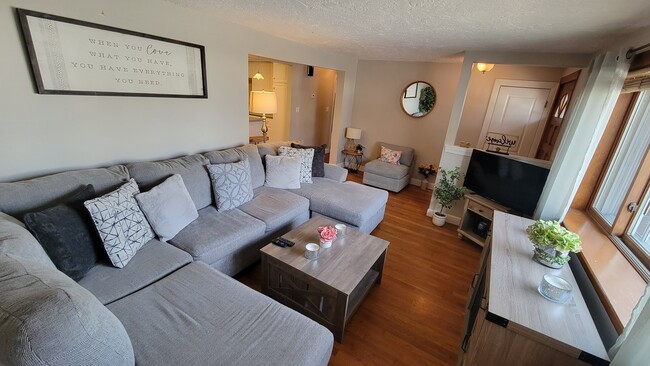 Photo - 153 Winthrop Pkwy