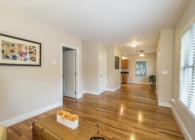 Photo - 4015 8th Ave NE