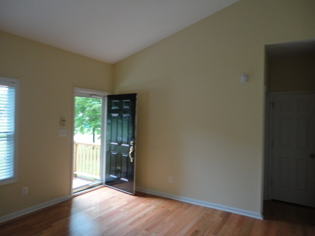 Photo - 507 Devereaux Ln