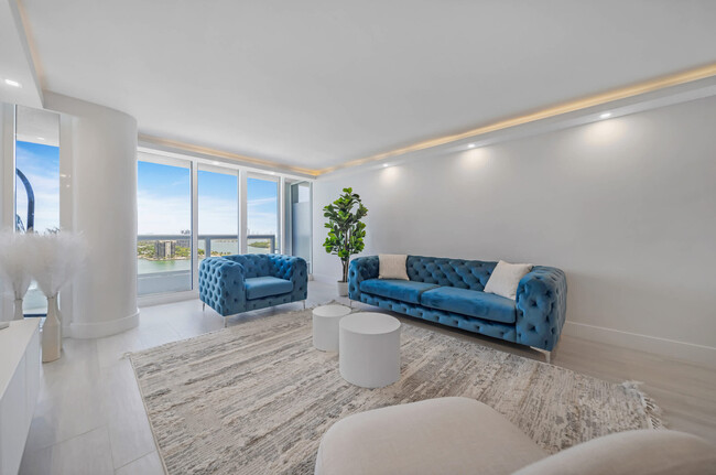 Building Photo - 1717 N Bayshore Dr Unit ID1054126P Rental