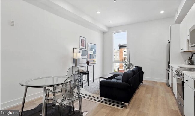 Photo - 337 Richmond St Unit 401