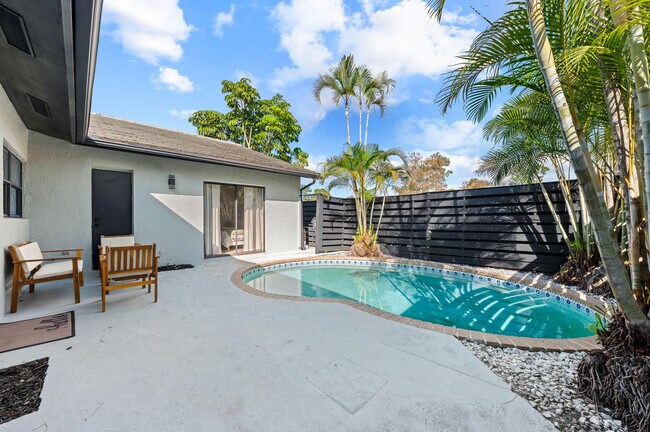 Photo - 1277 Periwinkle Pl