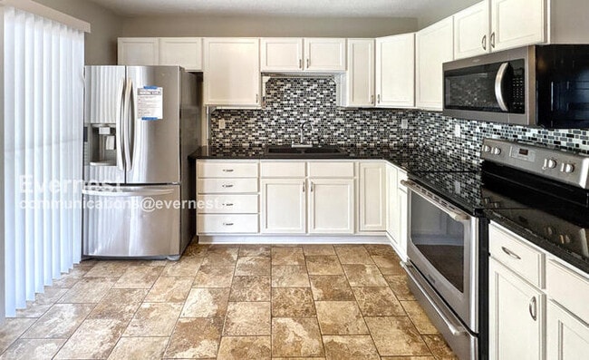 Photo - 14005 Glenview Dr SW