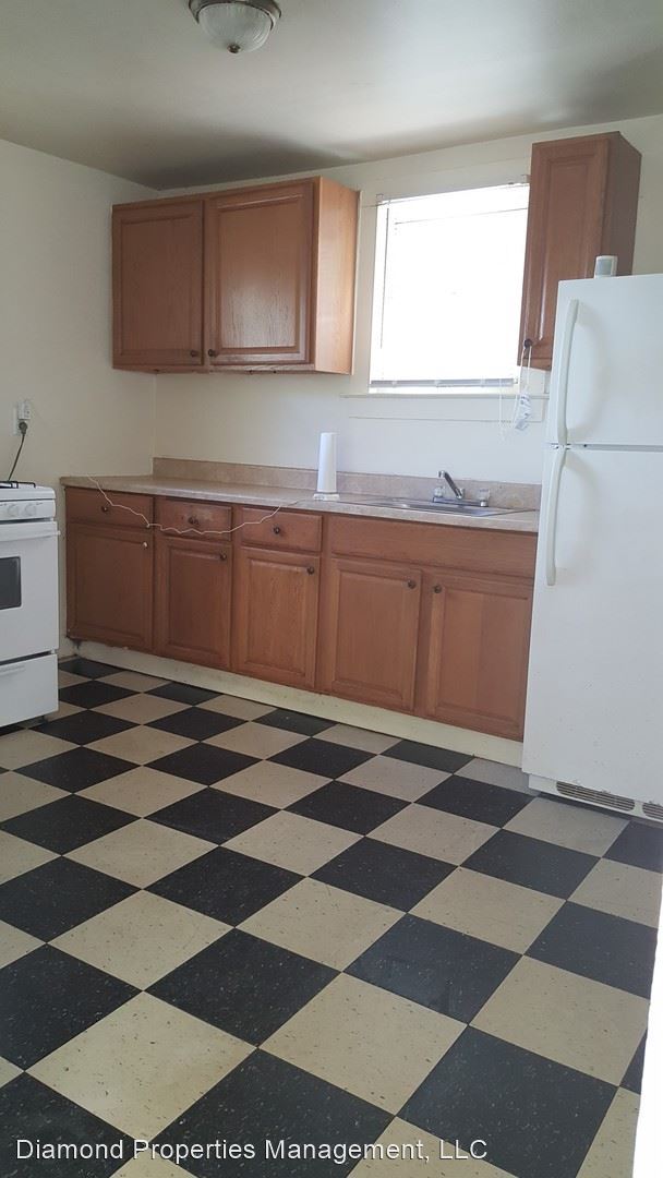 Photo - 4 br, 1.5 bath House - 141 Butler Street