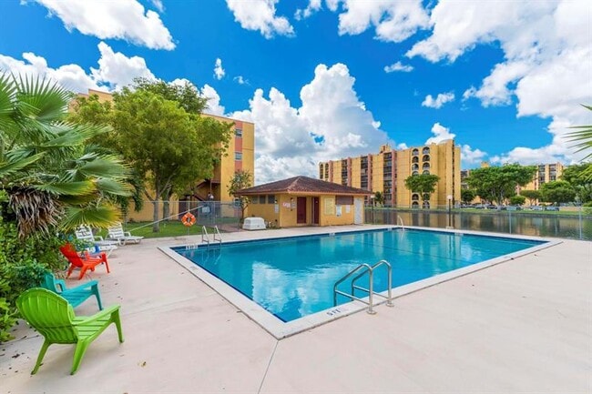 Photo - 4707 NW 7th St Unit 110