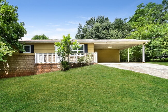Building Photo - 8888 Northview Dr Rental